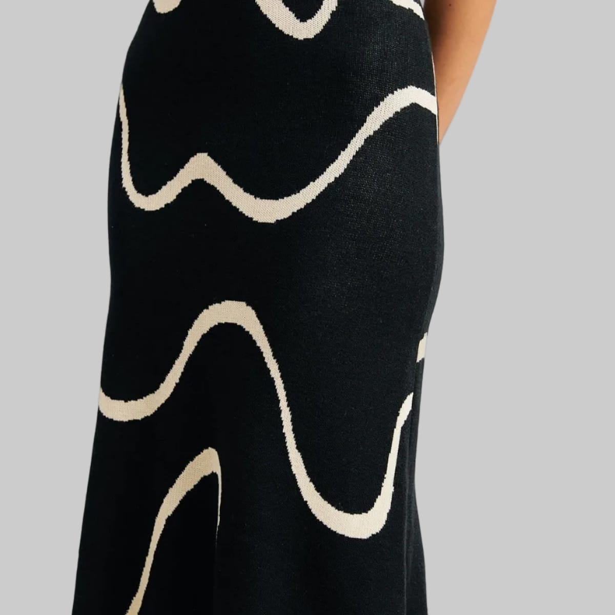 CarolinaShop para mujer Vestido Noir Wave Slim Fit